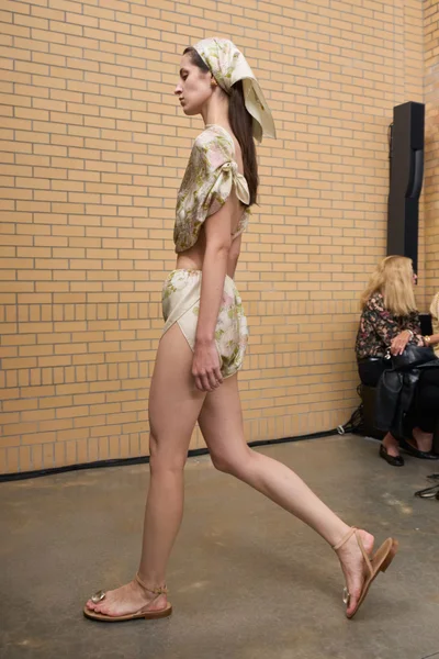 Look 26